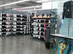 -迪卡侬(西三旗店)