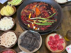 -黄潇洒老火锅(九眼桥宏济巷店)