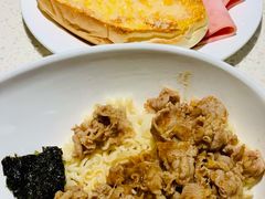 肥牛捞出前一丁套餐-香港新发烧腊茶餐厅(书城店)