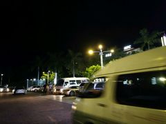 -亚龙湾亚泰商业街