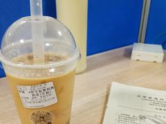 -沪上阿姨·精选茶饮(融创公馆店)