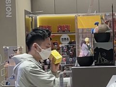 -泡泡玛特POPMART(蓝色港湾店)