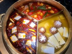 红颜花胶鸡锅-湊湊火锅·茶憩(上海合生汇店)