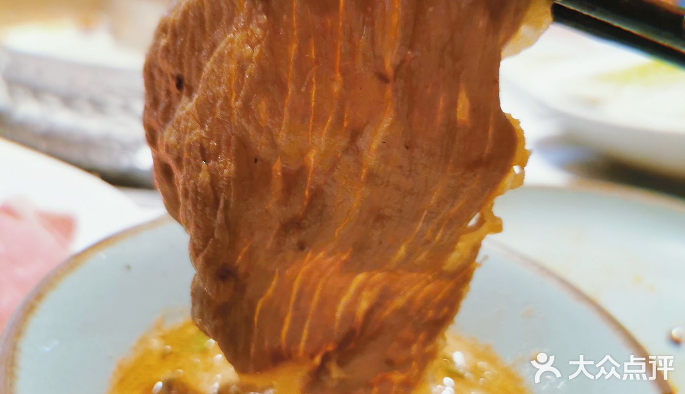 w酒店下沉广场有一家风格高级的火锅店 很适合跟闺蜜