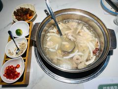 -三个椰子·现砍椰子鸡(金源CBD店)