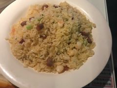 -新大咀港式茶餐厅(宝山万达店)