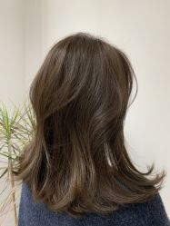 -Moyue HAIR SALON