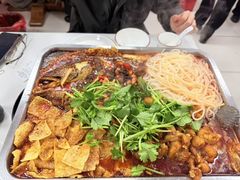-在巷子里的烤肉店·螺蛳粉烤鱼·牛蛙(和美城店)