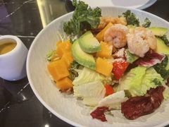 牛油果海鲜沙拉-DEEP·美式餐吧(五棵松华熙LIVE店)