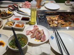-爱客得牛排海鲜烤肉·火锅自助(春熙路黑金好店)
