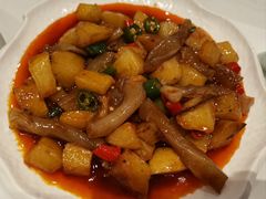 -犇逸·乐山跷脚牛肉·四川现炒(览海店)