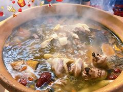 连州果园鸡-威邵鸡煲(西华路总店)