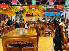 大堂-那家老院子东北菜·饺子·小鸡炖蘑菇(艳华街店)