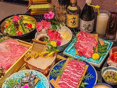 -山川小町·极番烧肉(新地假日广场店)