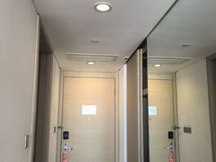 -上海松江假日酒店