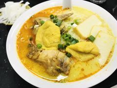 缅甸辣沙椰香鸡面-东京小食馆(三盏灯店)
