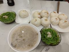 -李与白包子铺(桐梓林店)