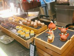 -广州万富希尔顿酒店·感趣自助餐厅·金秋蟹宴生蚝海鲜刺身