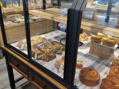 面包甜点陈列柜-皇家美孚(保定路店)