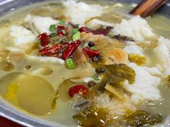 -周鱼小馆石锅酸菜鱼(活力汇店)