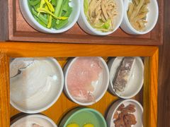 -良米山·云南野生菌过桥米线(上海首店)