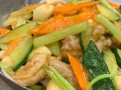 干锅肥肠-松花湖水饺(新濠天地店)