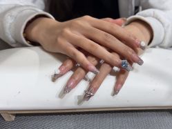 -艾珂·美甲美睫