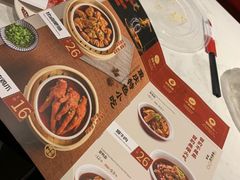 -渝是乎酸菜鱼·川渝小炒(新世界百货望京店)