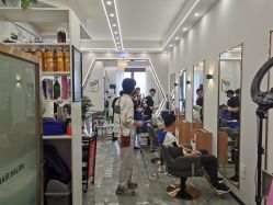 -V8潮牌·接发烫染连锁