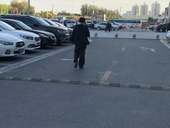 -居然之家·停车场