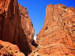 -天山神秘大峡谷