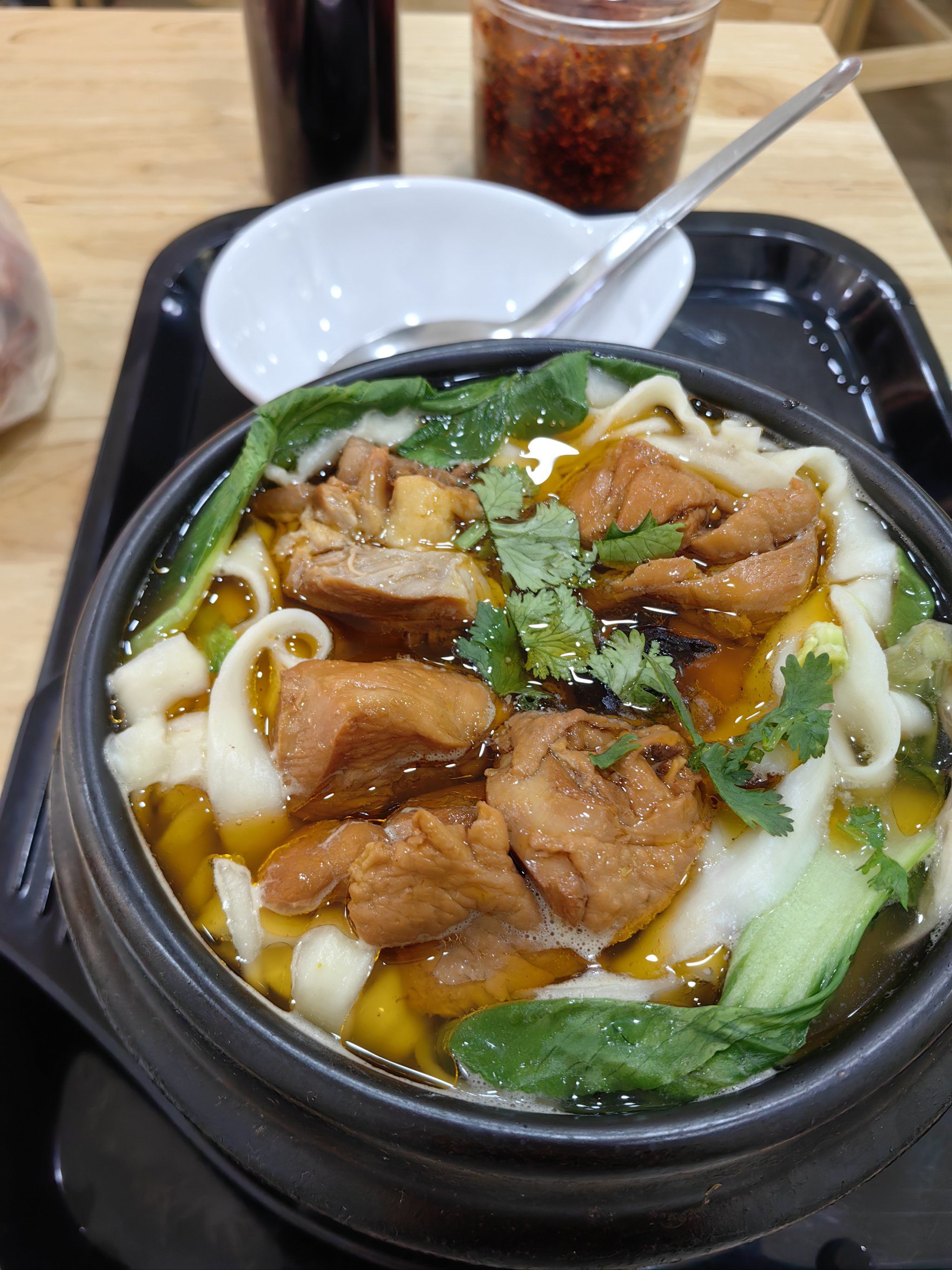 901的上家罐罐面和小红帽辣菜