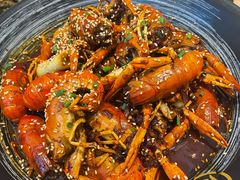 -肥肥虾庄·金牌油焖大虾(汉口城市广场店)