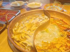 -洱火云南酸菜牛肉火锅(石景山当代商城店)