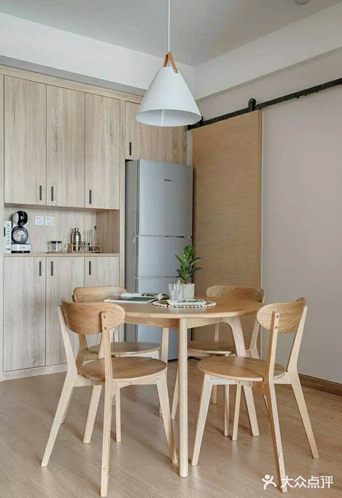 这套清新简约又不缺乏暖意的居家