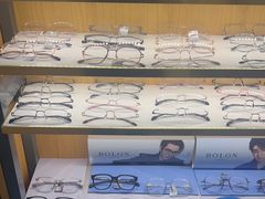 -优医视平价眼镜蔡司依视路折扣工厂店(十里堡店)