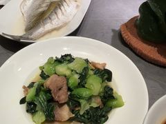 -吴越荣记苏州菜·松鼠桂鱼100%活鱼现做(斜塘老街店)