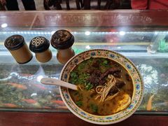 红烧牛肉面-金杨拉面王小吃面馆·牛三宝面·红烧牛肉粉