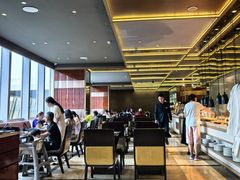 -大中华希尔顿酒店-念自助餐·嗨啤·小龙虾