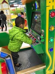 -莫莉幻想儿童乐园(青岛金茂湾店)
