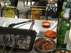-马路牙子烧烤音乐酒馆(望京店)