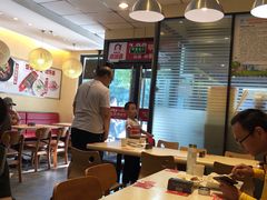 大堂-南城香·饭香串香馄饨香(青年路店)