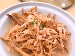 -侬佳蒸菜馆(听潮店)