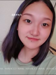 -花岐款式专研健康美甲沙龙