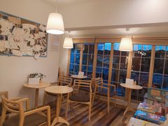 -猫的天空之城概念书店(束河店)