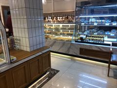 面包甜点陈列柜-老大昌(淮海中路店)