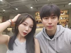 -变画·发型STUDIO