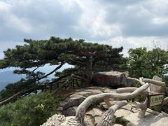 -罗田薄刀峰风景区