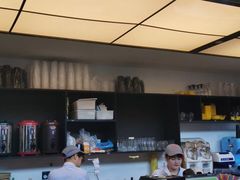 门面-椰小咖(亚龙湾东榕美食广场店)