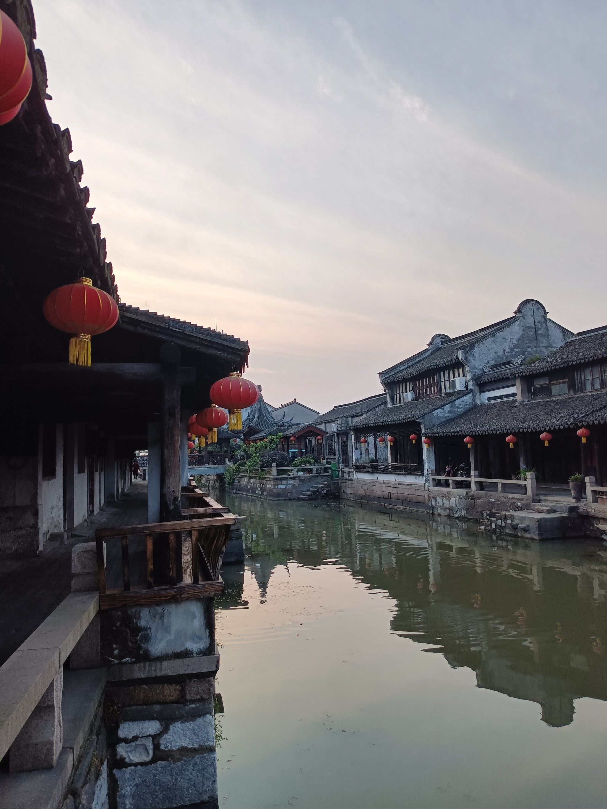 苏州吴江最南端的一个古镇桃源之铜锣古镇